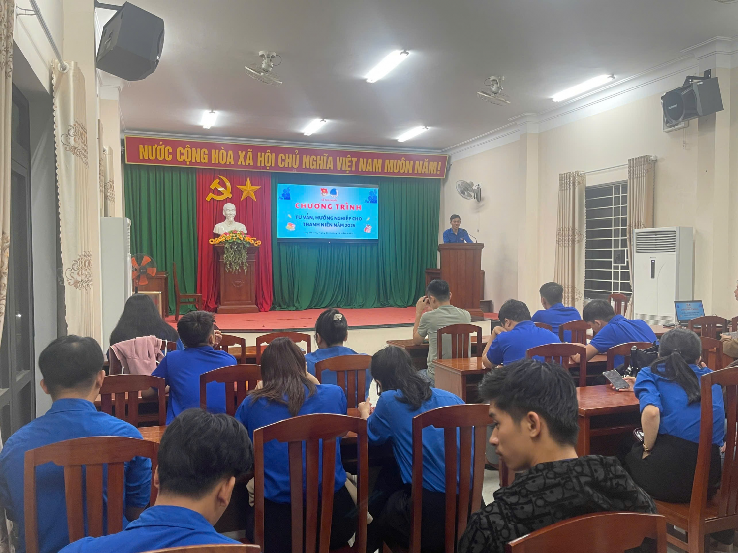 TUY PHƯỚC: TƯ VẤN HƯỚNG NGHIỆP CHO ĐOÀN VIÊN THANH NIÊN