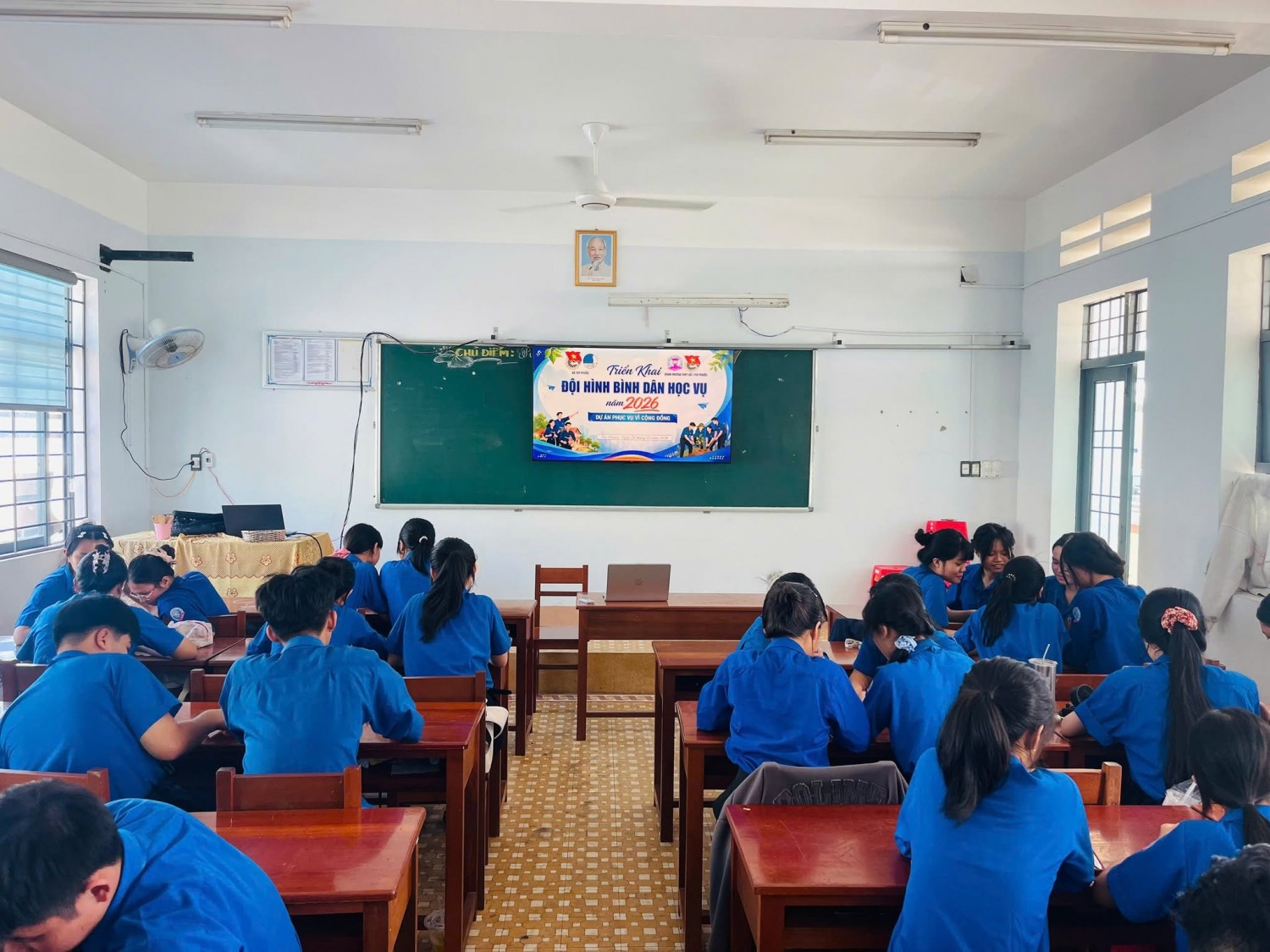 TRIỂN KHAI ĐỘI HÌNH BÌNH DÂN HỌC VỤ SỐ - ĐOÀN TRƯỜNG THPT SỐ 1 TUY PHƯỚC