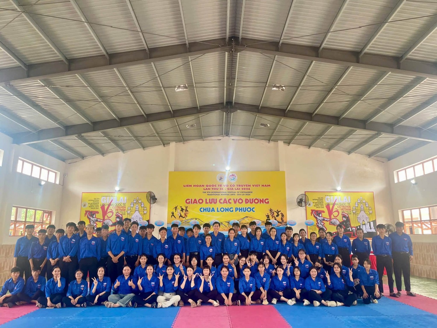 Tuổi trẻ Tuy Phước tiếp tục ra quân hỗ trợ người dân tại Trung tâm Phục vụ Hành chính công