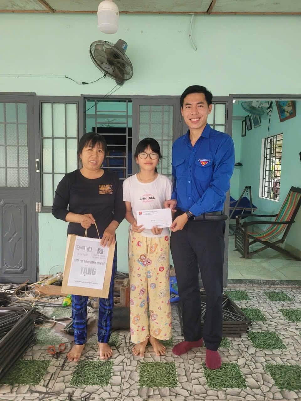 Tuổi trẻ Tuy phước : tuổi trẻ đồng hành chia sẻ -tuần 58